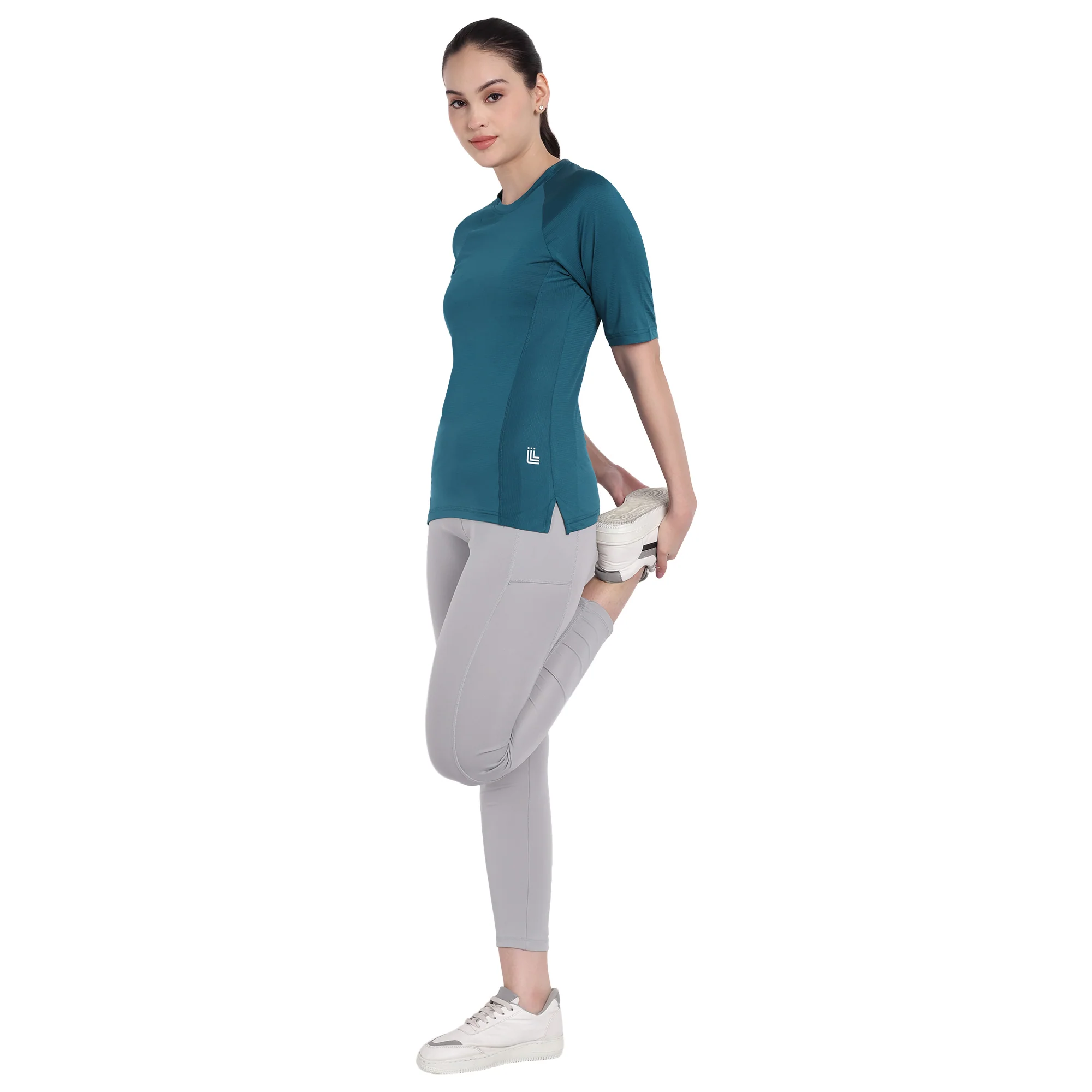 Round Neck Blue Dry-fit Gym T-Shirt For Women - Image 3